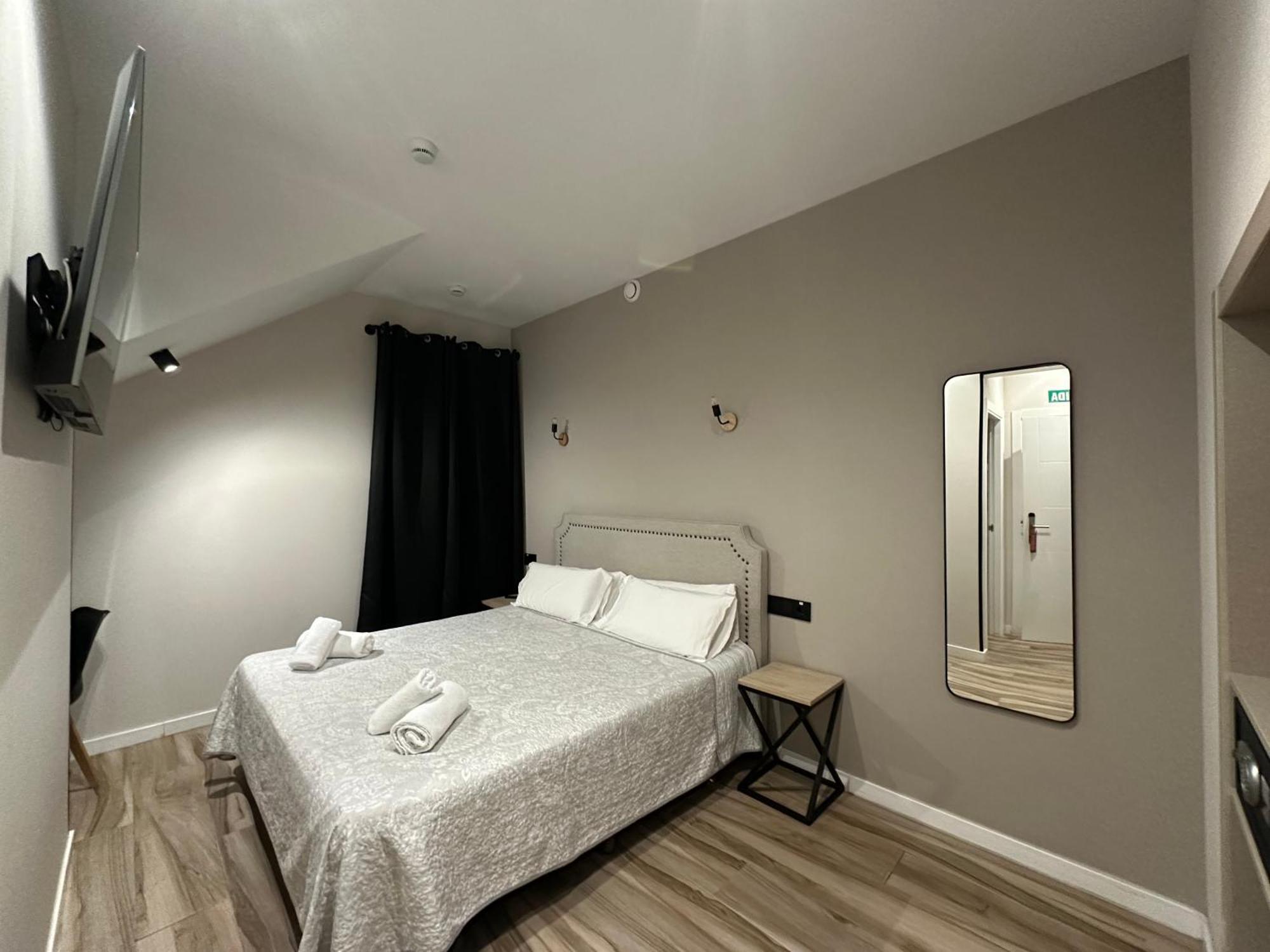 Cc Opera Suites Madrid Esterno foto