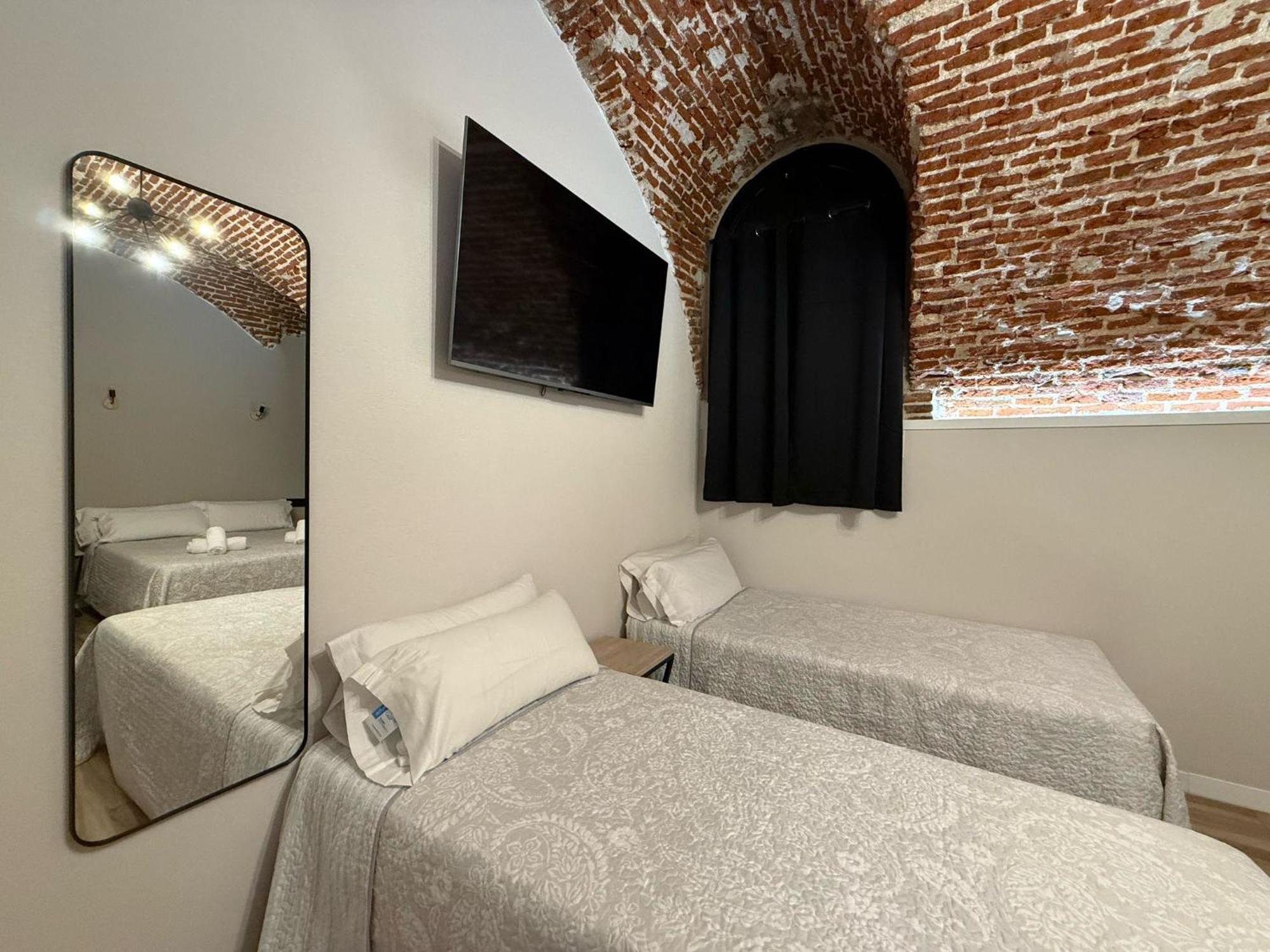 Cc Opera Suites Madrid Esterno foto
