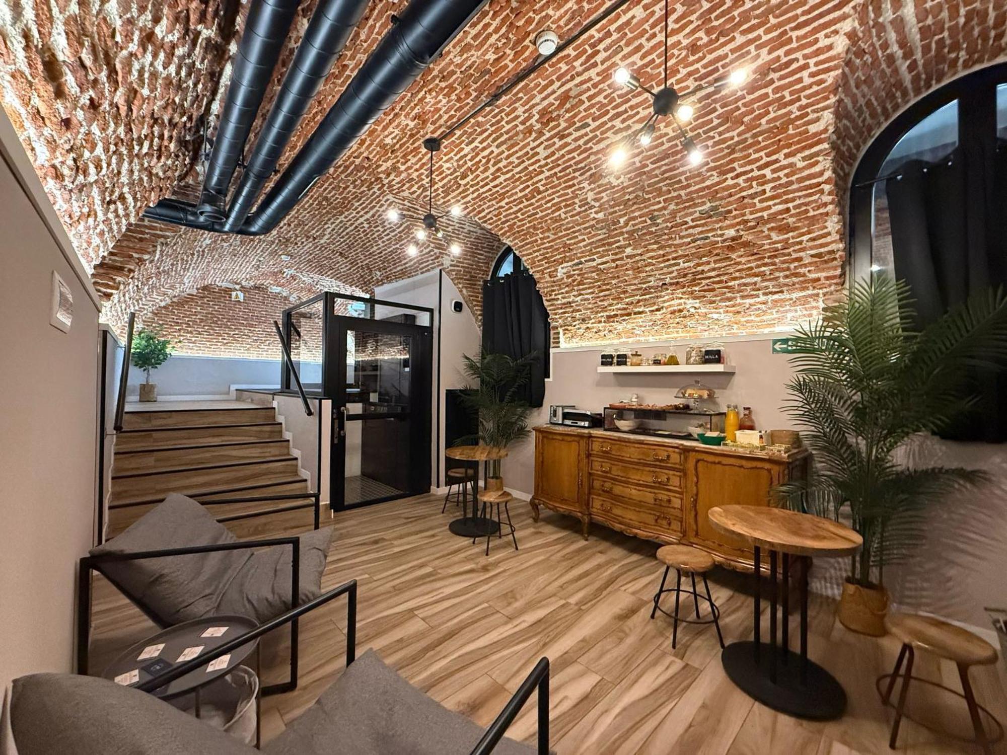 Cc Opera Suites Madrid Esterno foto